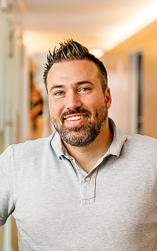 Jordi, Zahntechniker